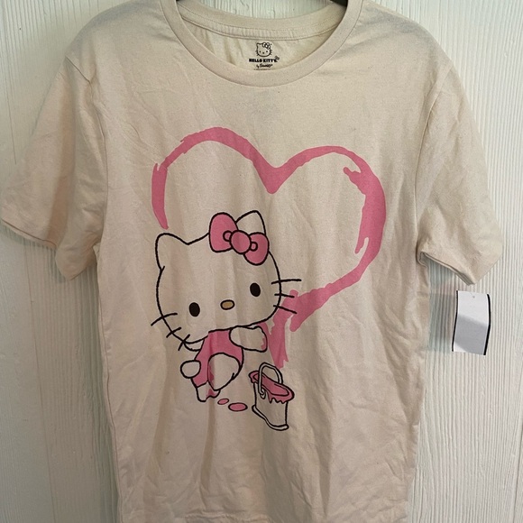 NWT Hello Kitty Cream and Hot Pink T-Shirt - Picture 2 of 2